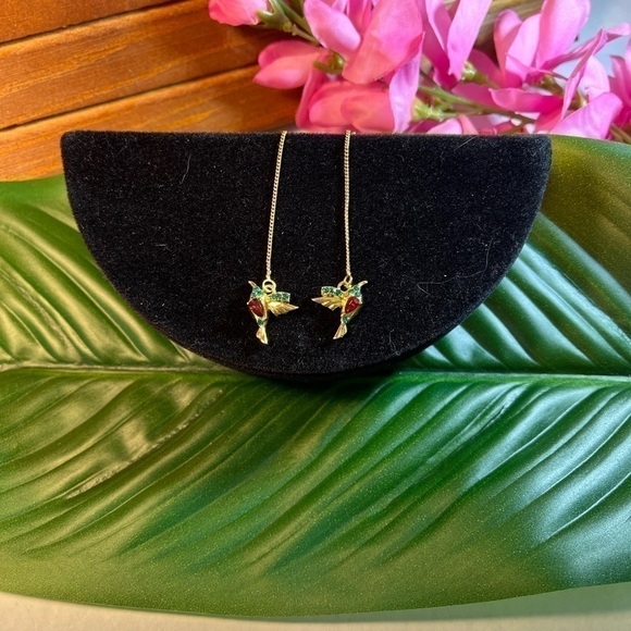 Women’s Fashion Pierced Earrings, Green & Red Bird, Artificial Gemstones. - Picture 2 of 4